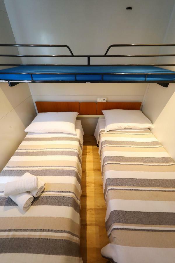Mobile Home Grbe Nin Eksteriør billede