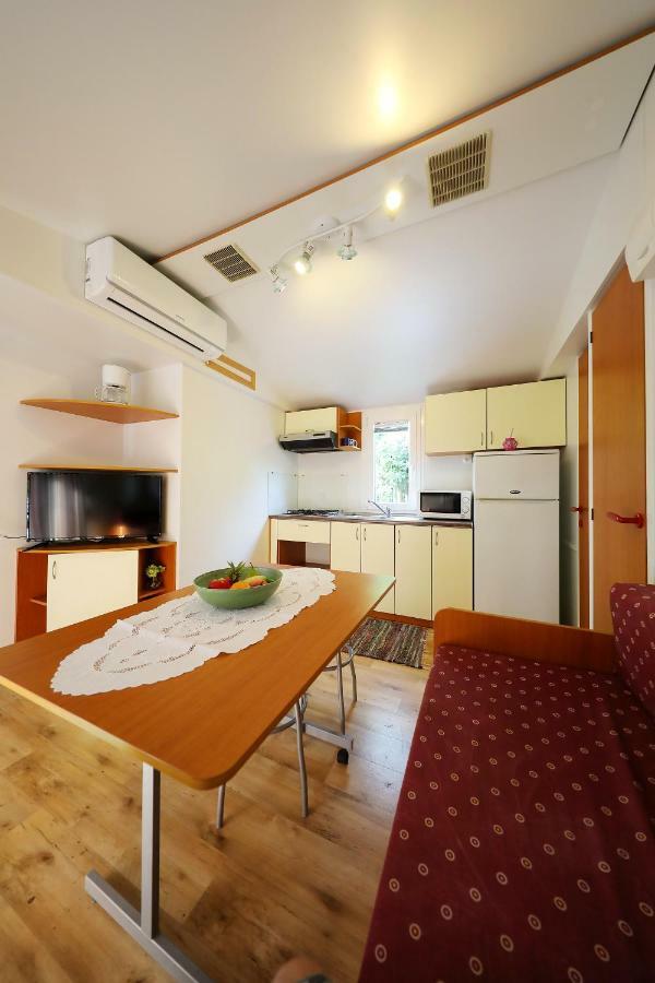 Mobile Home Grbe Nin Eksteriør billede